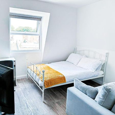 Lovely Studio Apartment เมดสโตน ภายนอก รูปภาพ
